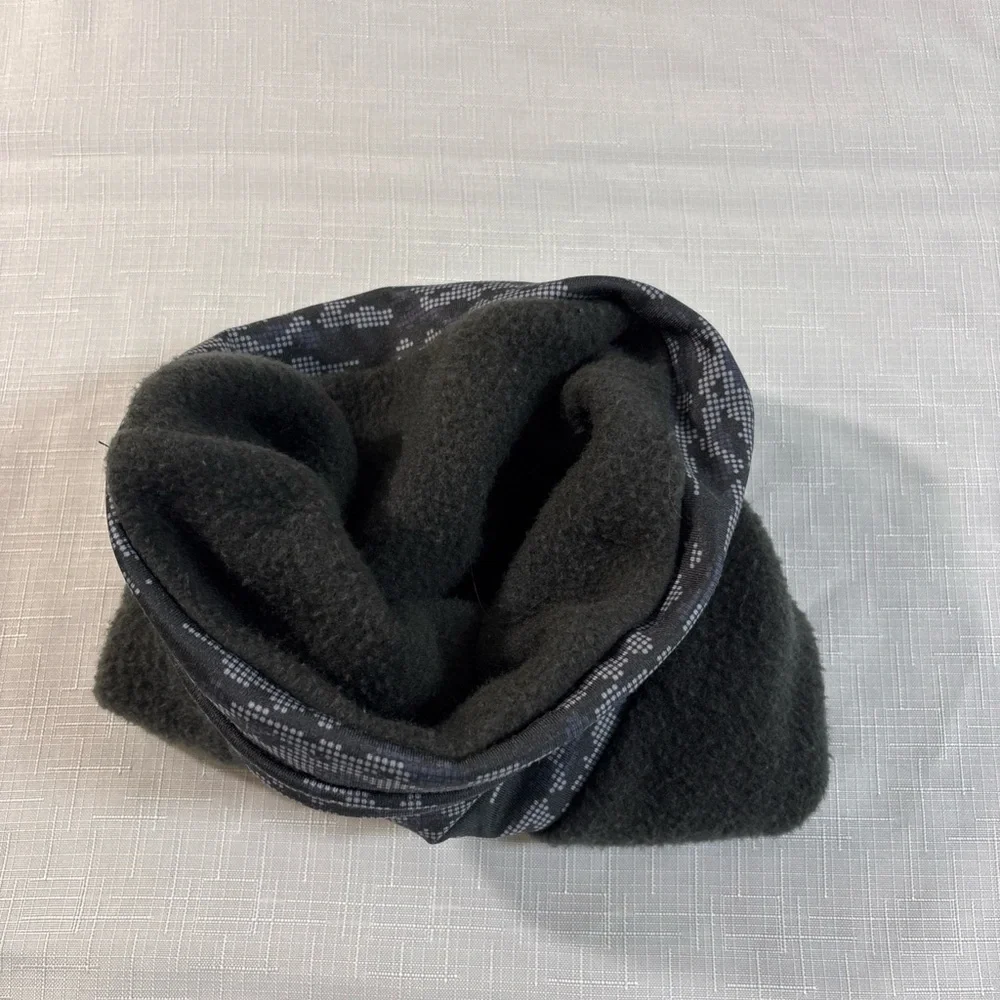 Black and Gray Patterned Neck Warmer